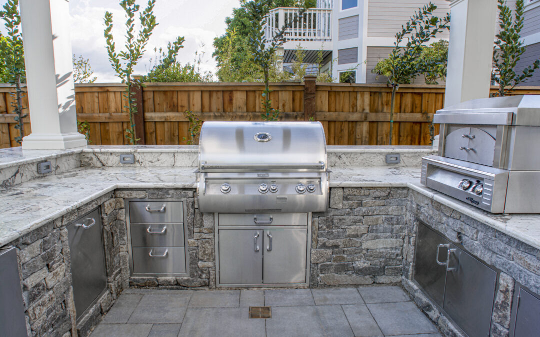 How to Create the Ultimate Outdoor Bar & Beverage Station